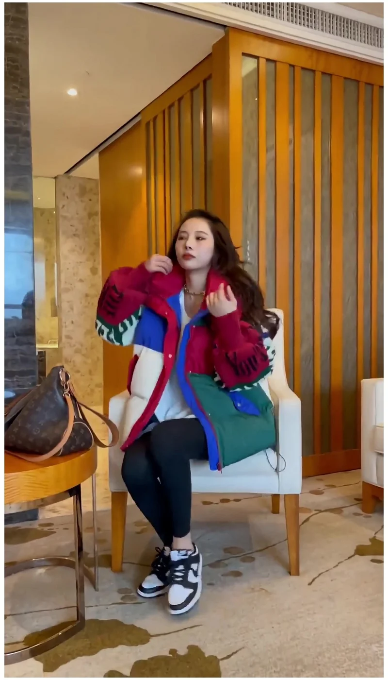 Женское пальто на белом утином пуху