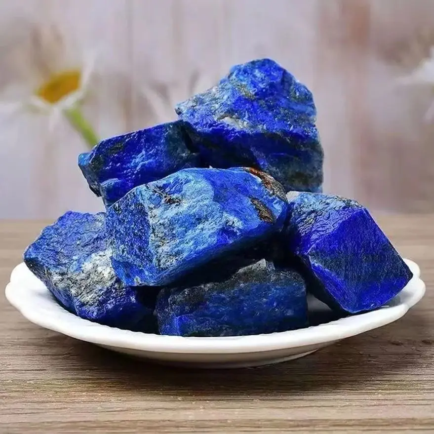 

Сапфировые бусины из необработанного камня