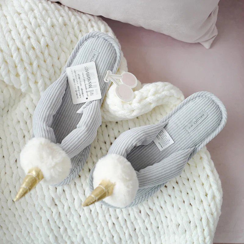 Летние Новые Симпатичные плюшевые тапочки с единорогом тканевые домашние туфли