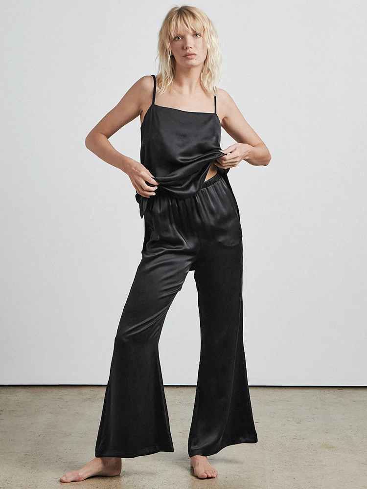 

Пижама женская черная из 2 предметов, на тонких бретельках