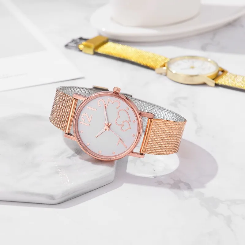 Leisure Fashion Network With Love Shaped Women's Quartz Watch Is A Must-have Choice For Giving Friends And Wives As Gifts