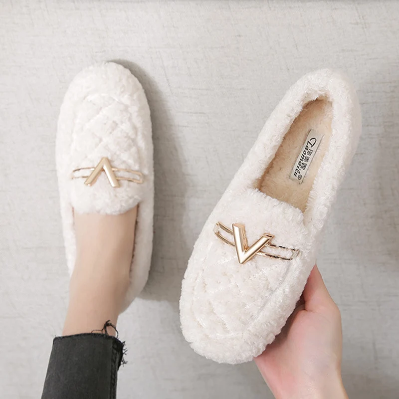 2022 Brand Metal Buckle Loafers Winter Woolen Shoes Women Sheep Fur Flats Ladies Femme Lambswool Mocasines Plush Cotton Shoes