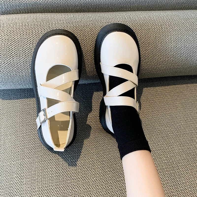 

British Style Shoes Woman 2022 Female Footwear Clogs Platform Patent Leather Ballet Flats Autumn Round Toe White Sneakers Oxford