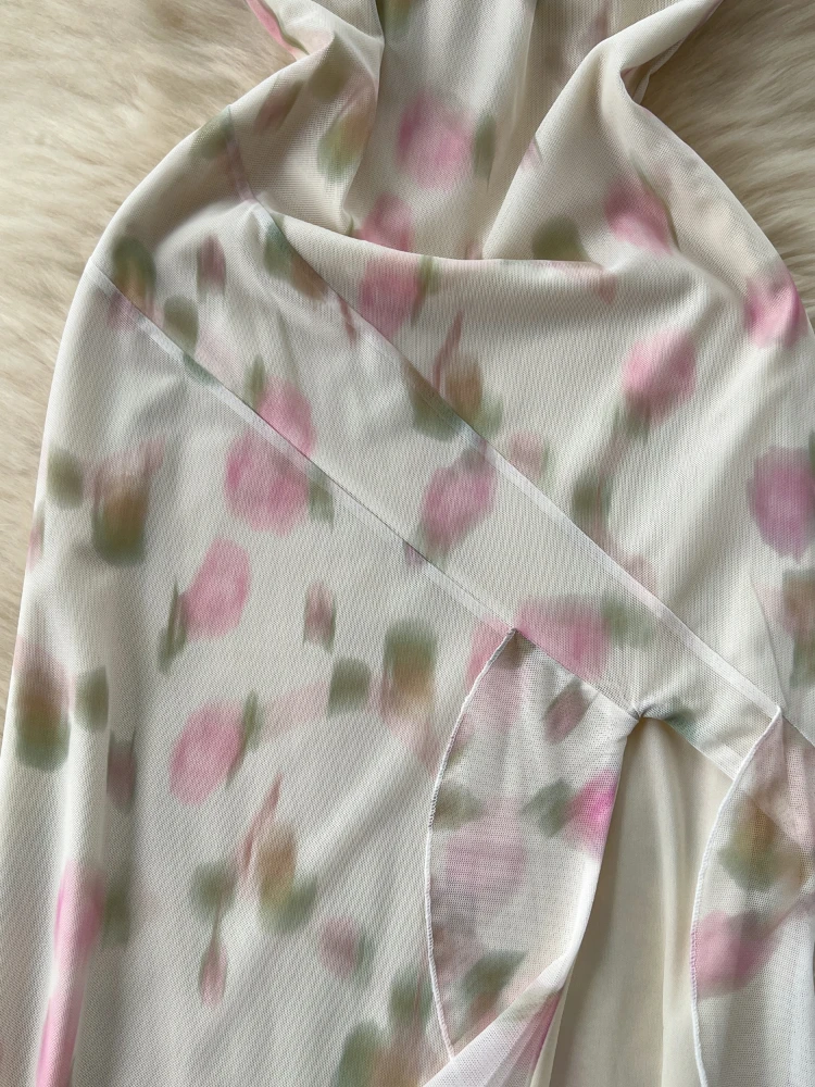 Женское платье без бретелек с цветочным принтом рукавов