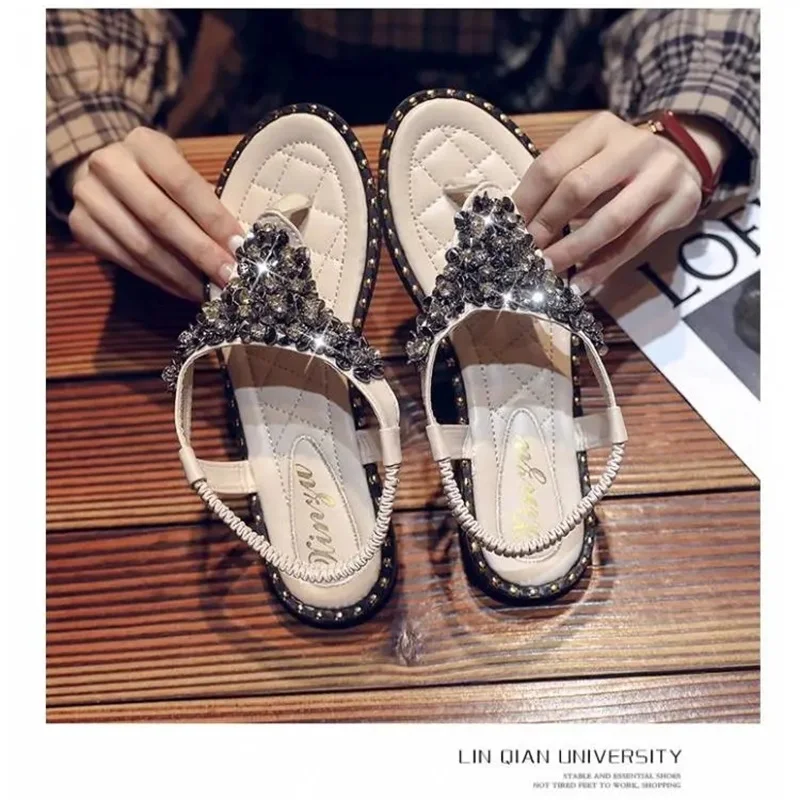 

Сандалии стразы женские на плоской подошве, босоножки с застежкой, простые и универсальные, удобная пляжная обувь, большие размеры, лето