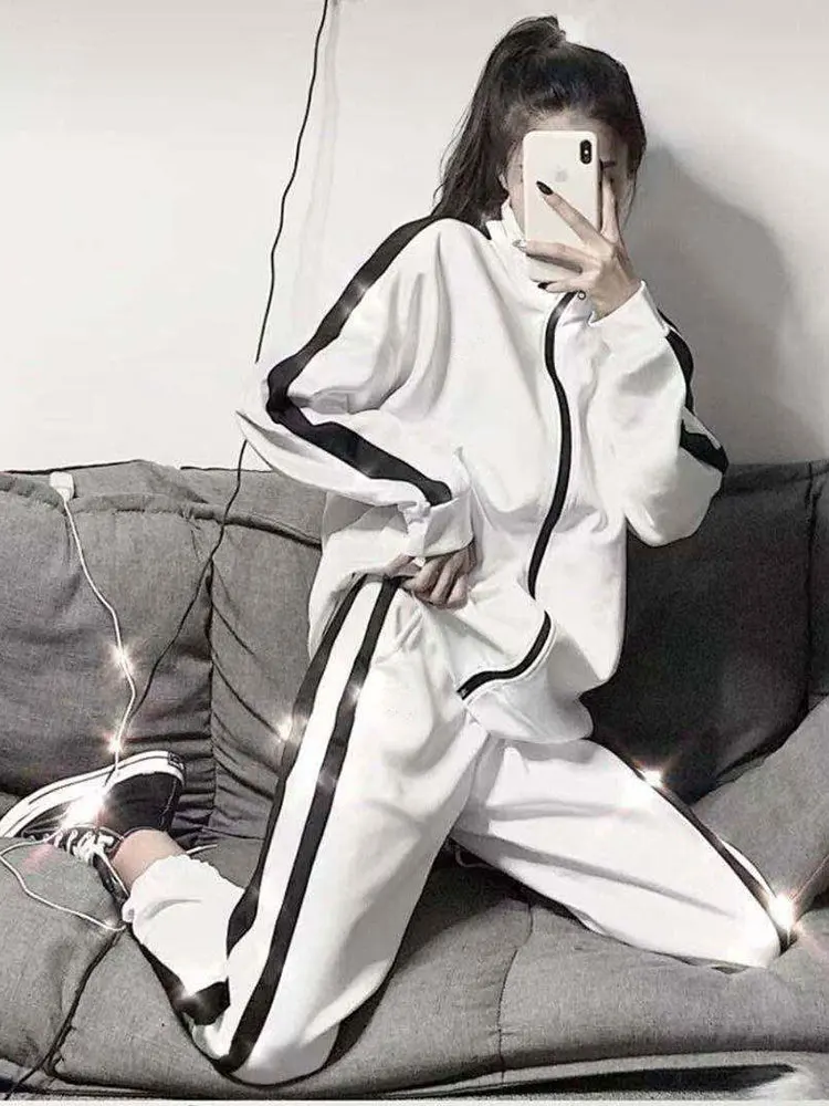 

Couple Tracksuits Women New Korean Fashion Large Size Casual Sport Sets Students Thin Spring Autumn Clothes Two-Piece Trend 2022