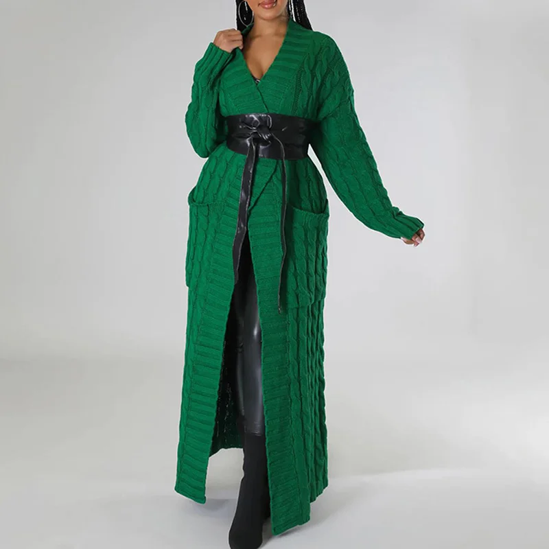 

Женский зимний трикотажный свитер с карманами