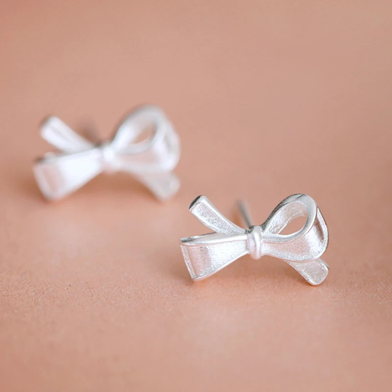 

Romantic Temperament Silver Bowknot Earrings for Women Ladies Trendy Stud Earring Jewelry Prevent Allergy Party Accessories Gift