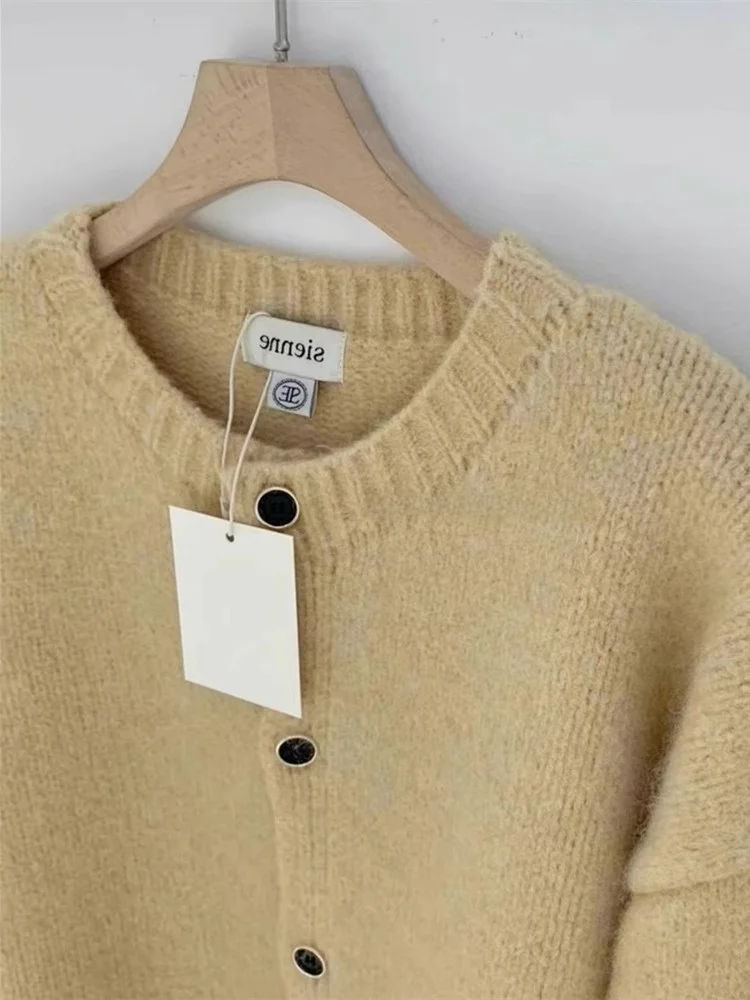 Нежный вид белый и синий фиолетовый бархатный вязаный кардиган с енотом женский