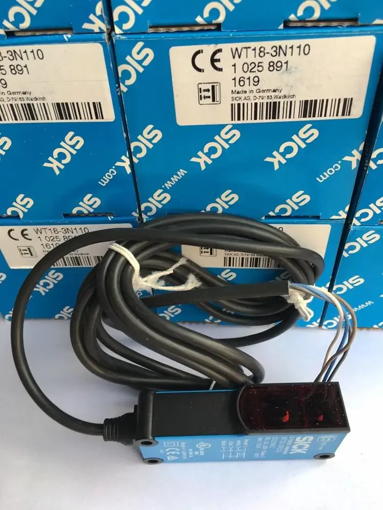 100% новый оригинальный фотоэлектрический переключатель WT18-3N110 номер товара 1025891