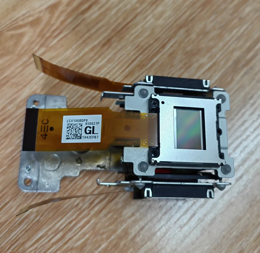 ЖК-призма LCX186B для проекторов Panasonic PT-MW630