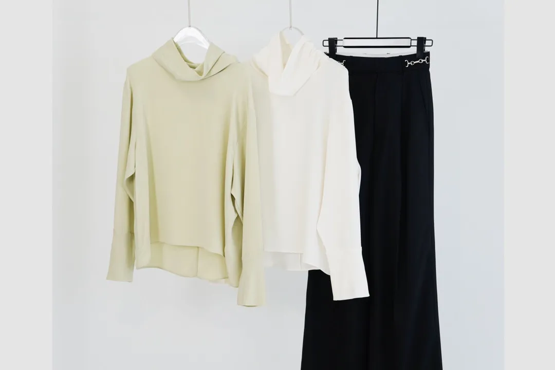 

Top T-shirt Sweatshirt Woman Shirt Blouse Long Sleeve Fashion 2022 Clothing Female Summer Silk Batwing Sleeved Overshirt