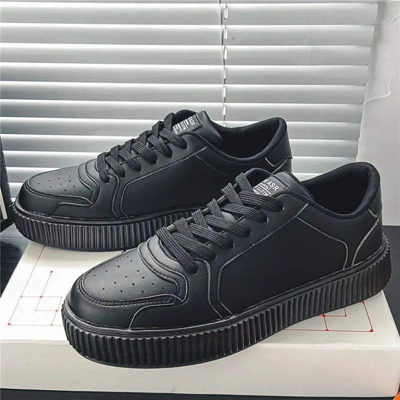 

Brand Men Leather Skateboarding Shoes Superstar Sneakers Thick Sole Flat Lace-Up Male Sport Shoe Zapatillas Hombre Mens Footwear
