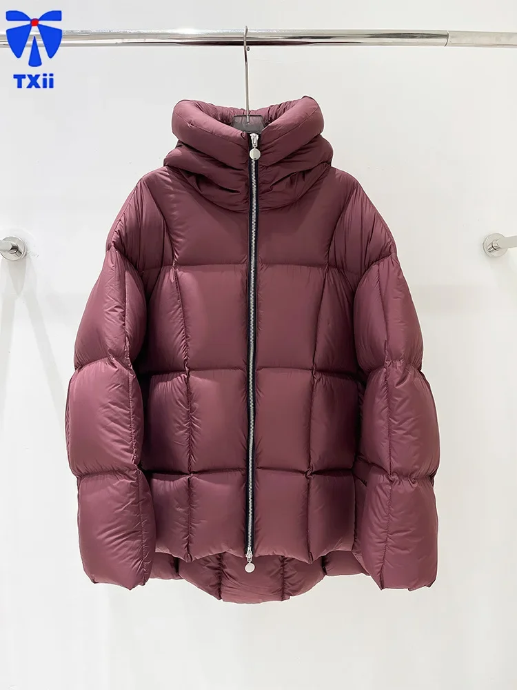 Женская зимняя куртка в форме кокона