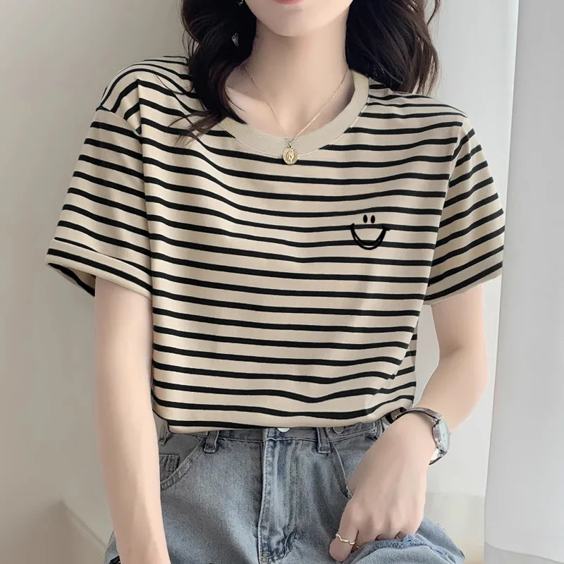 Женская хлопковая футболка в полоску с короткими рукавами и плечами новинка 2024