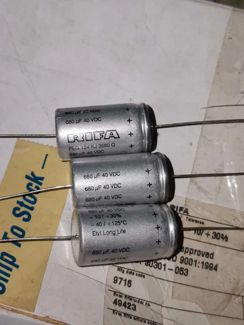 20pcs/lot original RIFA PEG124 40V 680UF 125 ° high temperature axial electrolytic capacitor 18*35 free shipping