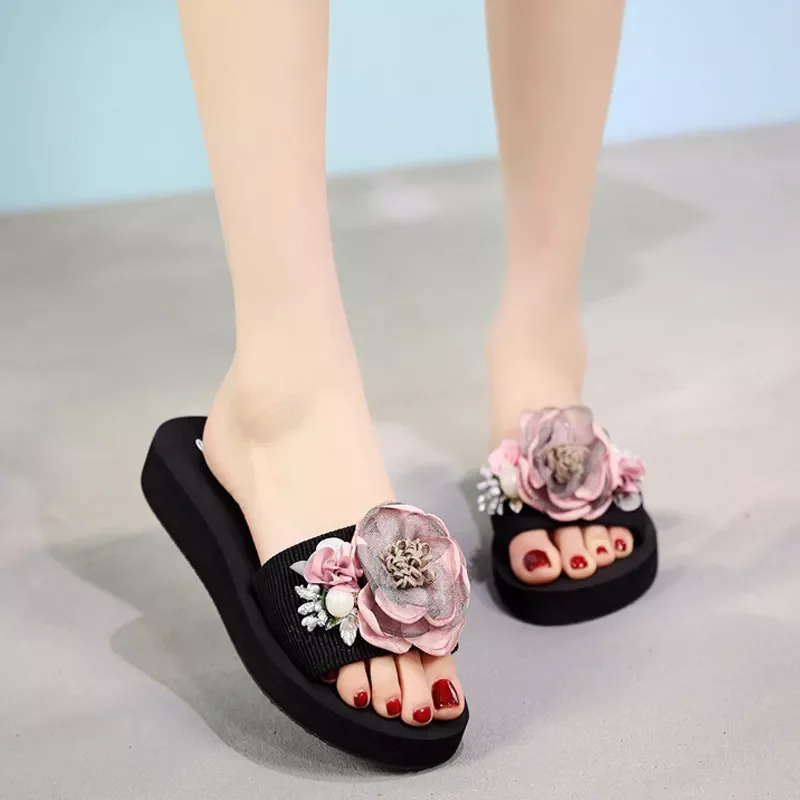 

2023NEW fashion flower lady a word procrastinates outside cool slippers a undertakes to vacation seaside beach shoes