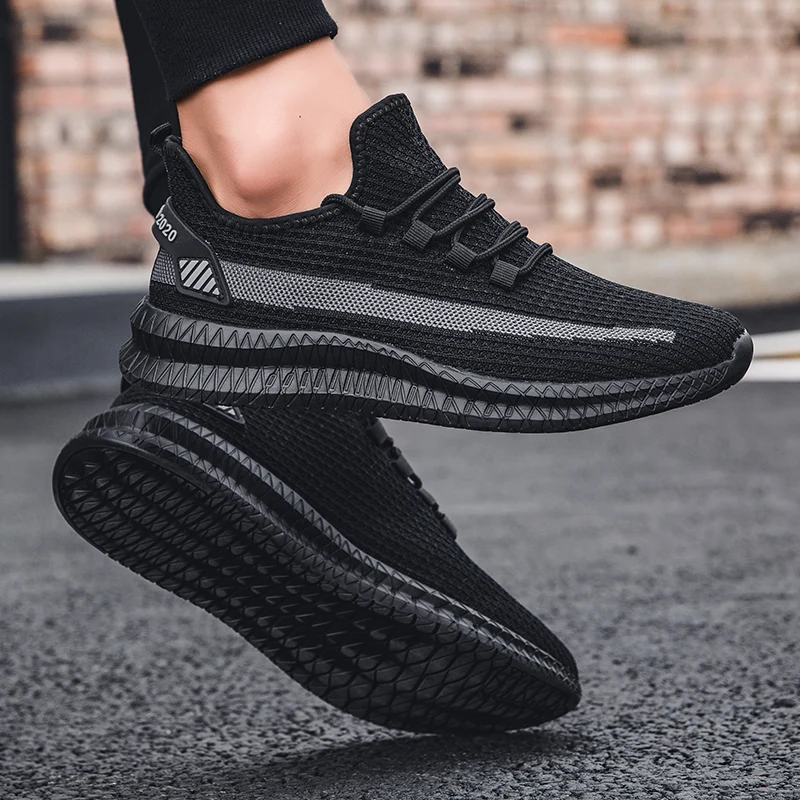 Lightweight Men Sneakers Summer Mesh Casual Shoes Men Outdoor Sport Running Shoes Breathable Walking Sneakers Tenis Masculino