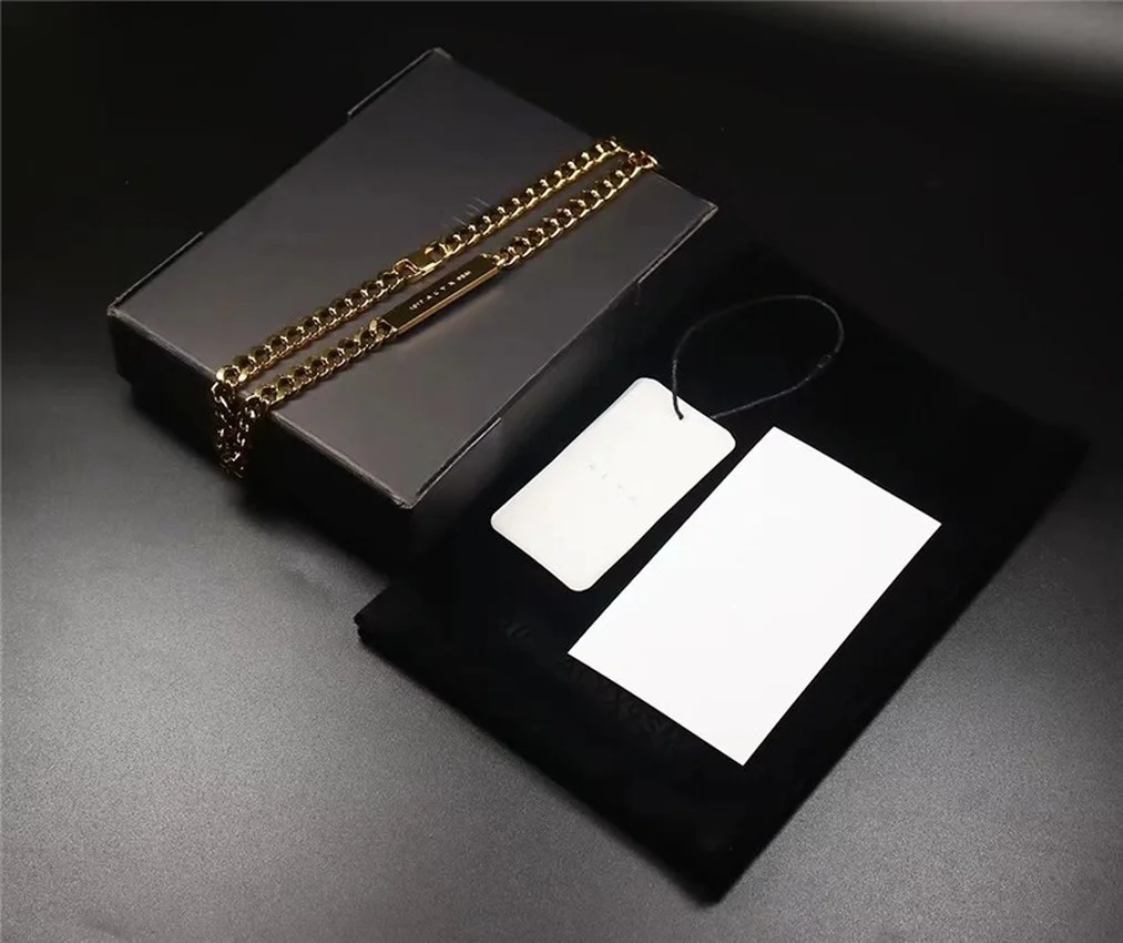 

Ожерелье из нержавеющей стали с гравировкой на застежке-карабине