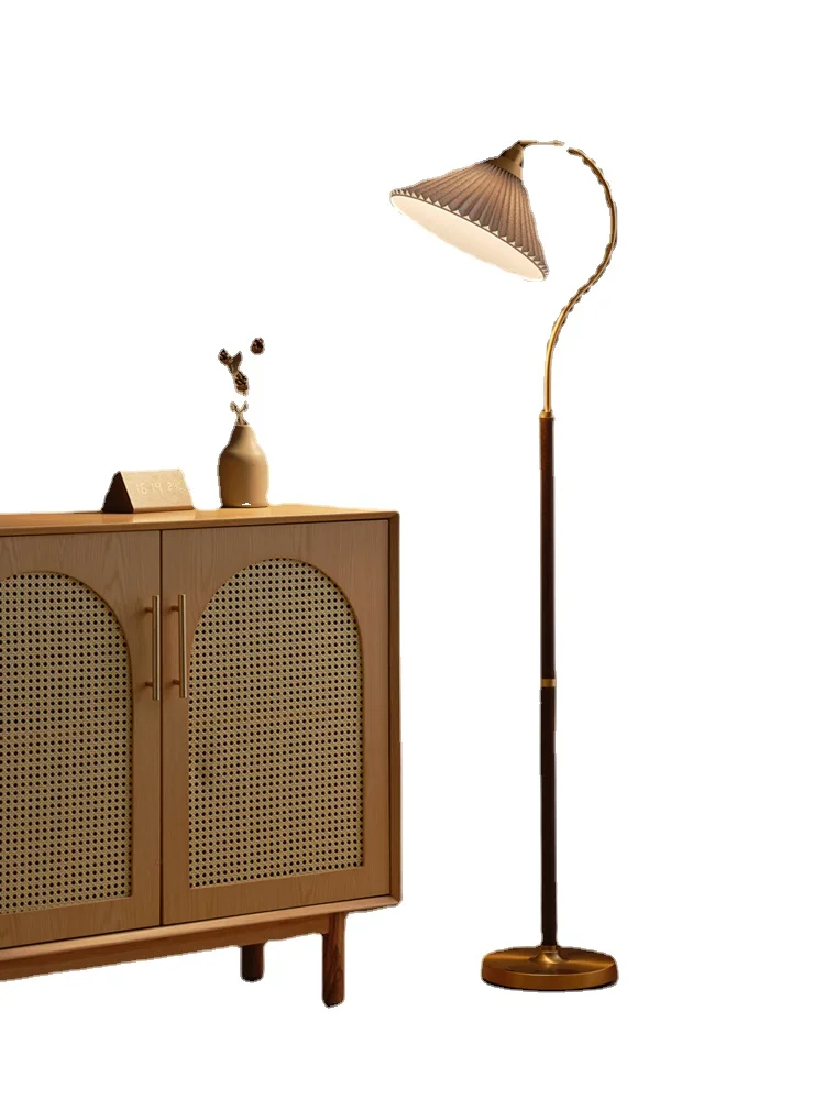 

XL Retro Floor Lamp Living Room Bedroom Bedside Pleated Solid Wood Advanced Design Desk Lamp