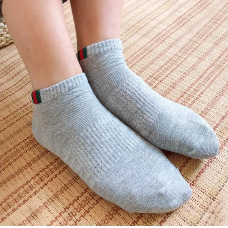 

Женские шелковые хлопковые носки, прозрачные летние тонкие дышащие мягкие женские невидимые короткие носки в зеленую и красную полоску, Но...