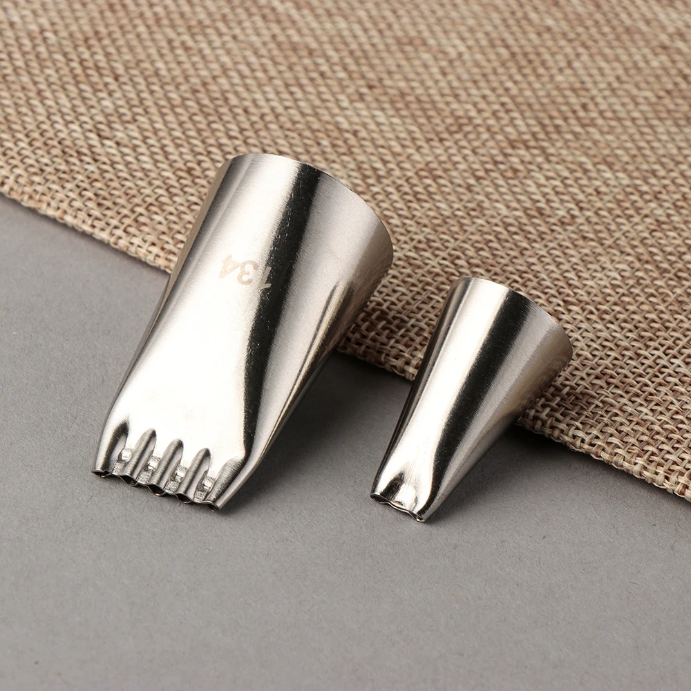 Пять отверстий вертикальный линейный Рисунок листы музыка Украшение Тортов