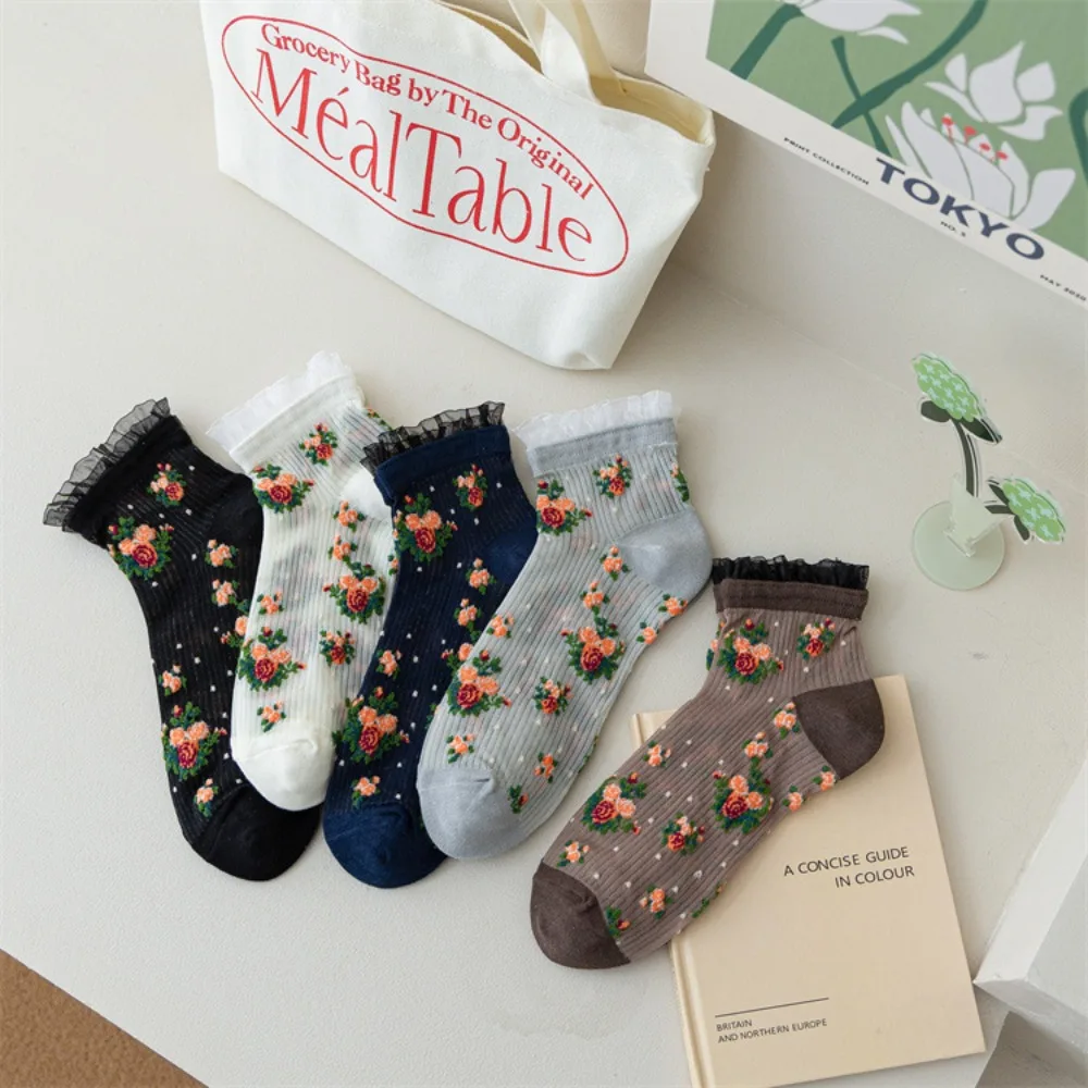 

Ultra-thin Crystal Silk Socks Sweat Absorbing Floral Element Transparent Ankle Socks Mid-tube Breathable Floral Embroidery Socks