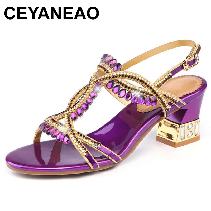 

Женские сандалии из натуральной кожи, со стразами