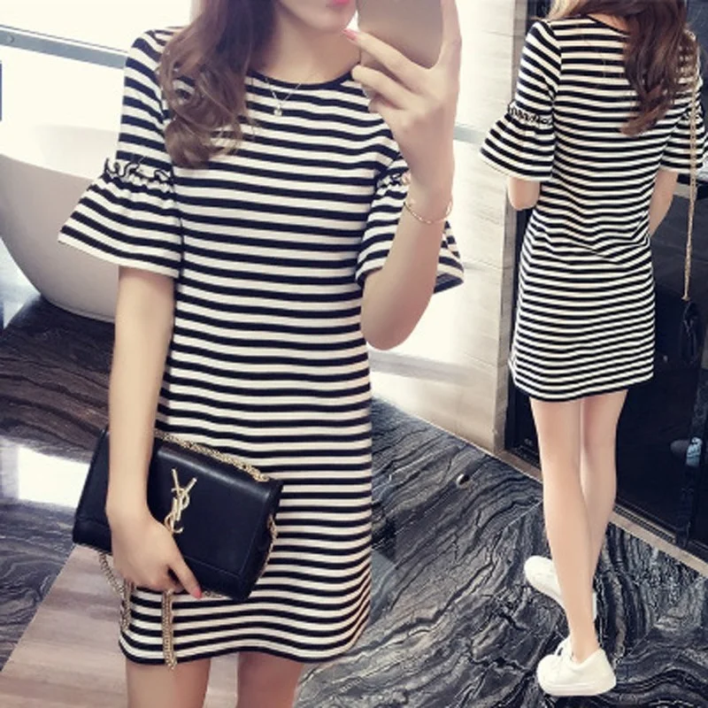 

Summer Round Neck Enough Stock Short-sleeved Dress Black and White Striped Dresses Casual Elegant Trumpet Sleeve Slim Dress Robe