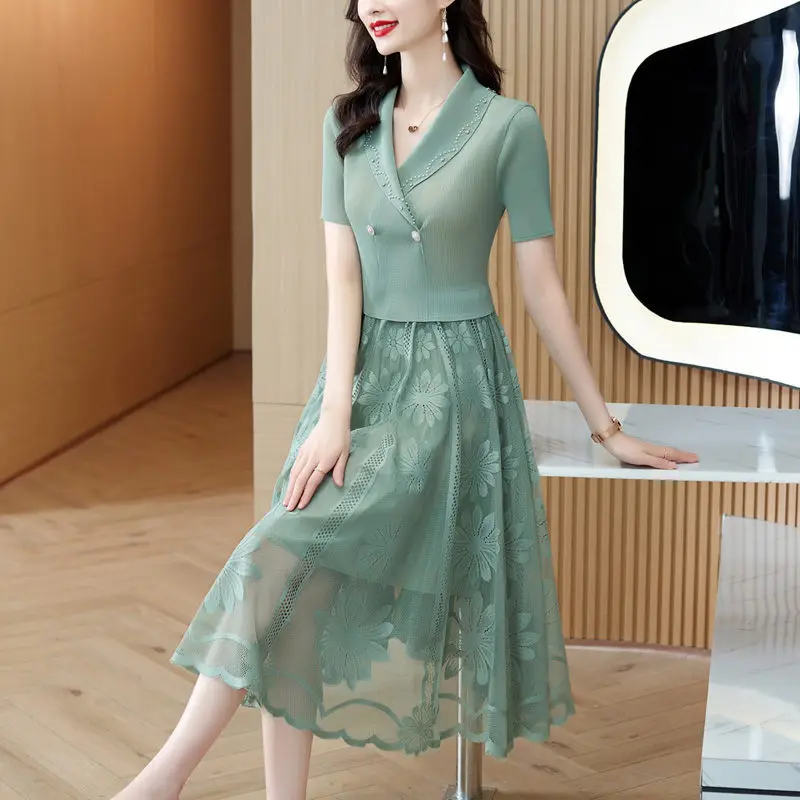 

Trendy 2023 Summer Suit Collar Pleated Dress Splice False Two Pieces Beaded Lace Mesh Embroidery Dress Women Vestidos T1905