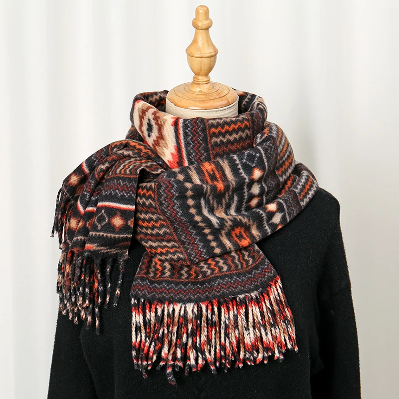 Кашемировый шарф с геометрическим ромбовидным рисунком зимний кисточками шаль