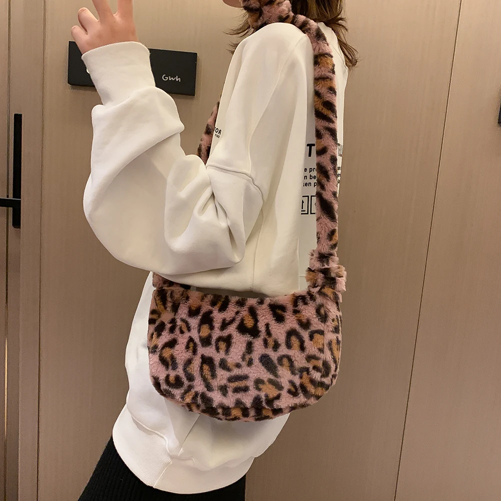 

Fashion Leopard Printed Women Shoulder Bag Plush Travel Daily Crossbody Handbag Youth Ladies Simple Versatile Bag