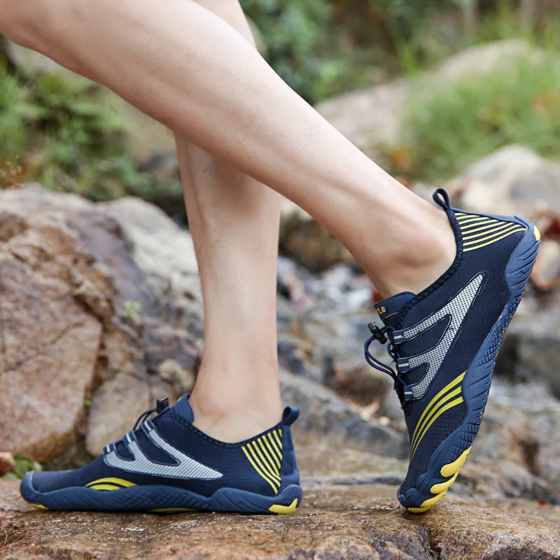 Swimming Shoes Men Beach Aqua Shoes Women Quick Dry Barefoot Upstream Surfing Slippers Hiking Water Shoes Wading Unisex Sneakers