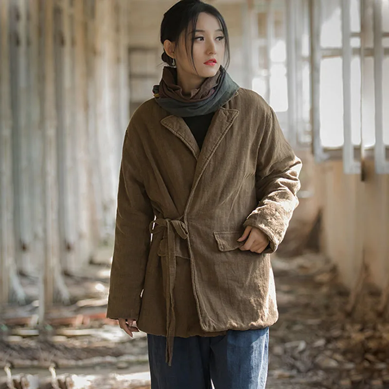 Женская куртка с хлопковым наполнителем и воротником-рубашкой Осень-зима 2024