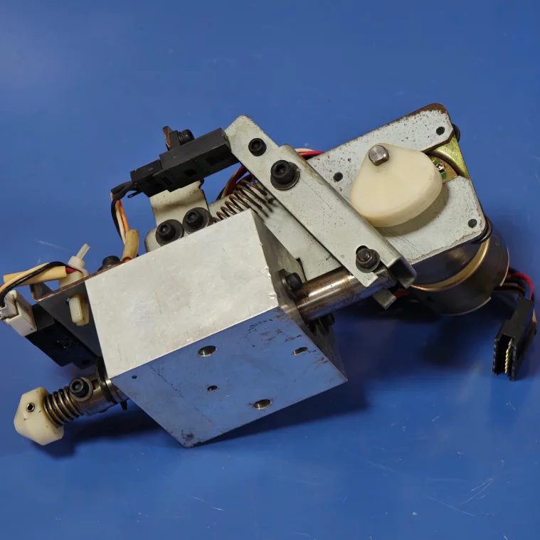 Фото Комплект оригинальных б/у запчастей SCREEN PlateRite PT-R8600 PT-R8000 Plate SAYAMA Geared Motor RB-35CGM-N574-24 в наличии №4