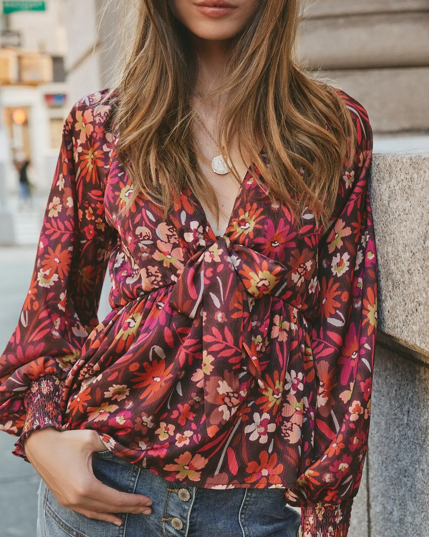 

2023 Spring Fashion Printing Bowknot Female Shirts Long Lantern Sleeve V-Neck High Waist Woman Blouses Ladies Ruffled Shirt Red