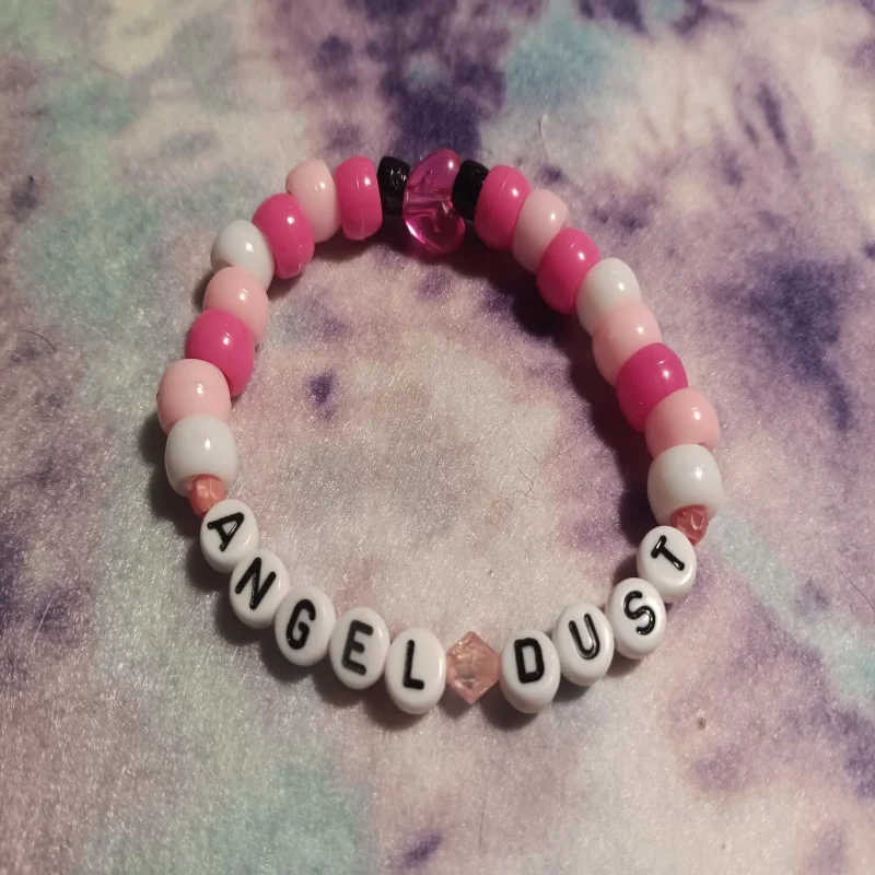 Фото Изготовленные на заказ браслеты Hellish hahaz1n Y2k Kandi в стиле демона, вдохновленные персонажем, ювелирные изделия ручной работы из бисера №4