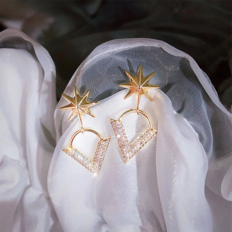 

V shape Crystal Earrings for Women Statement Fashion Six Star Studs 2023 New Fashion Simple High Sense Earrings Jewelry