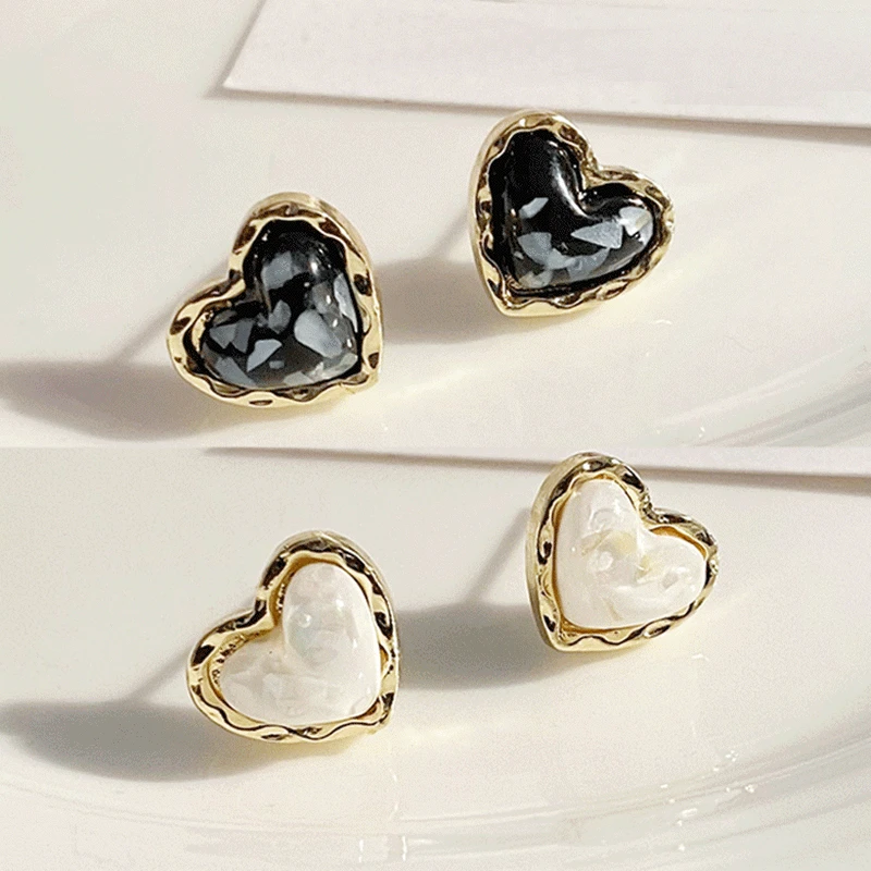 

Korean New Heart Stud Earings for Women Liusha Peach Heart Earring Pearl Love Metal Vintage Valentine's Day Jewelry Gifts