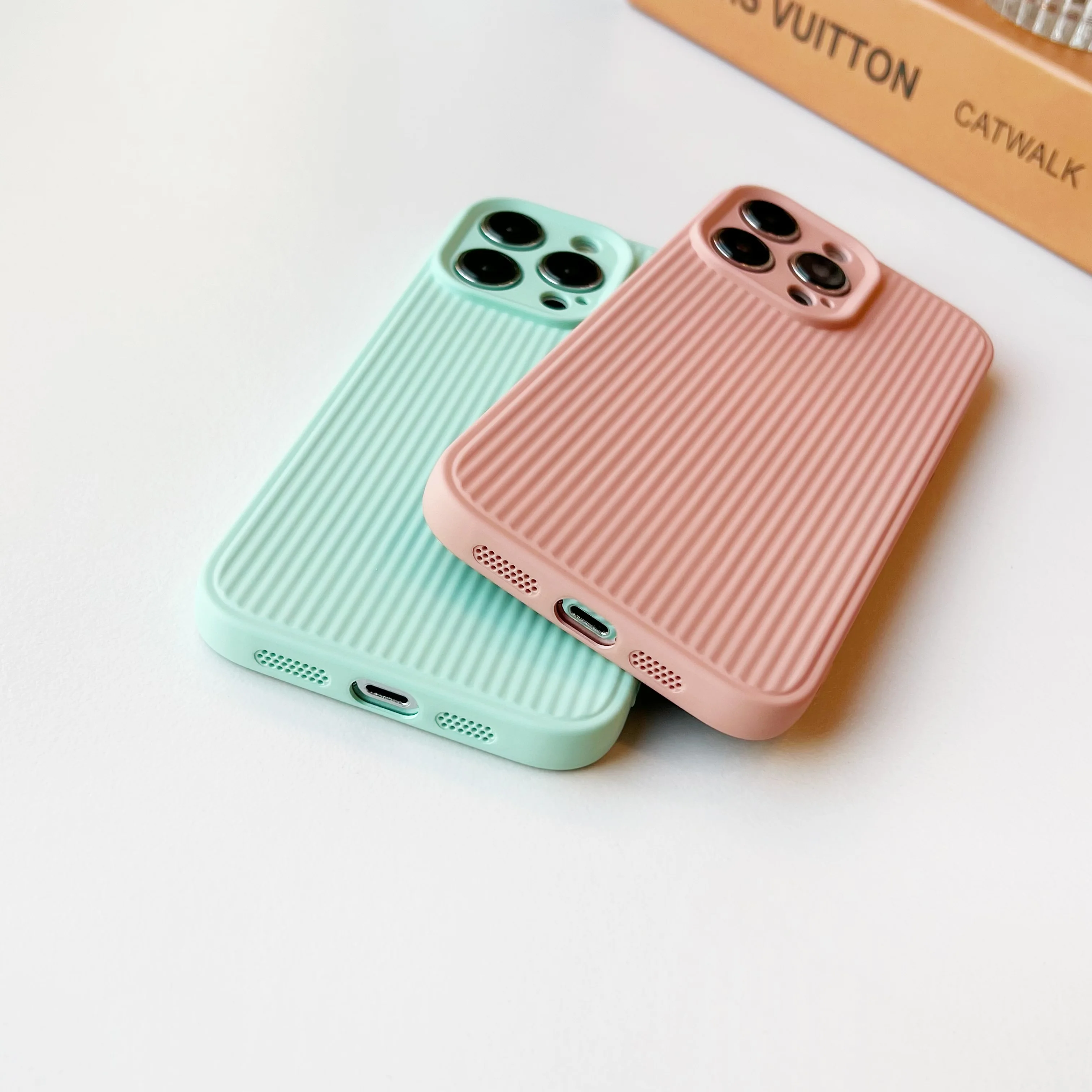 Фото Магнитный чехол для iPhone 14, 13, 12, 11 Pro Max, 13 Plus №2