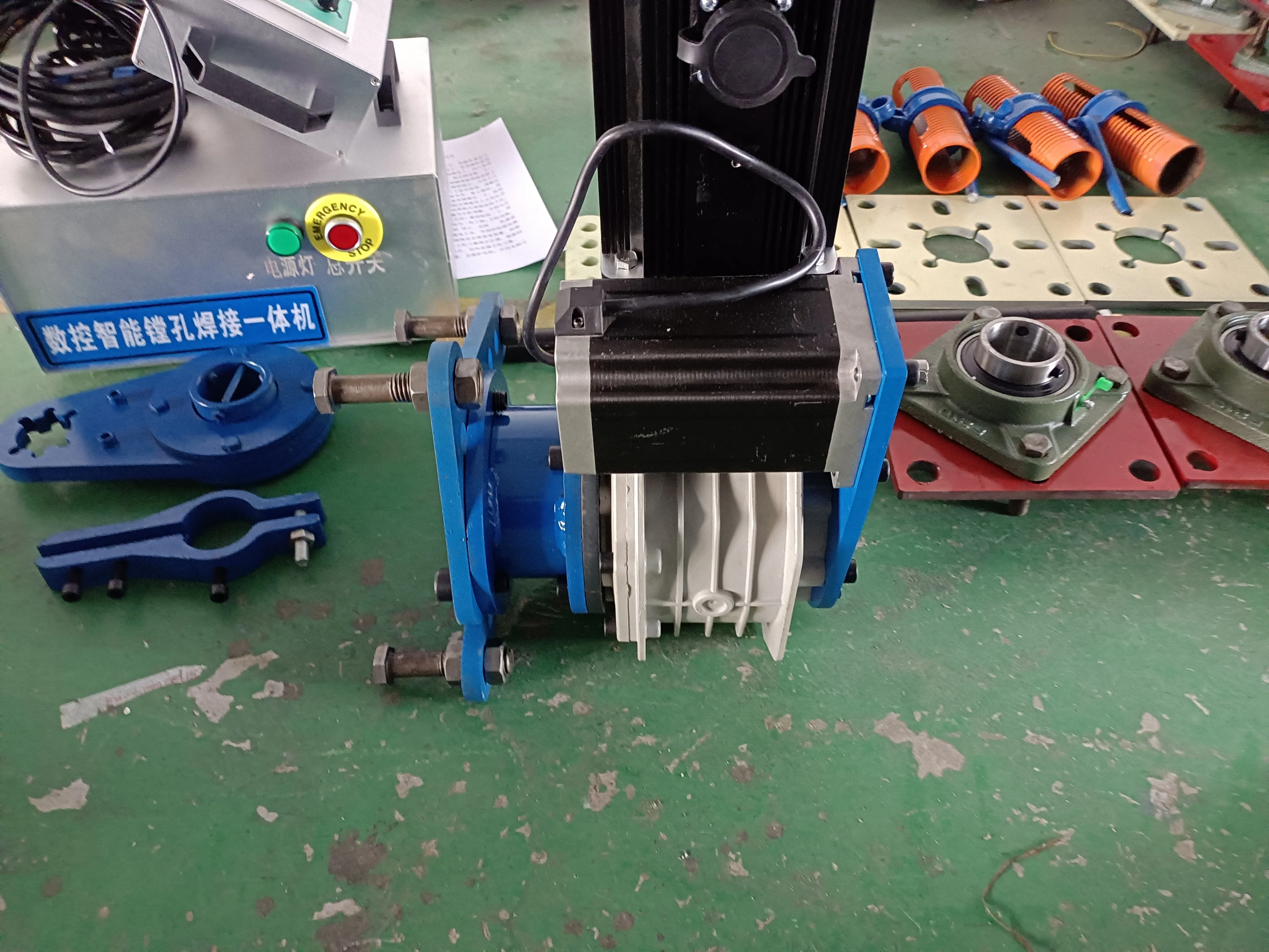 Автоматический сварочный аппарат с ЧПУ 2 в 1 портативный сверлильный станок