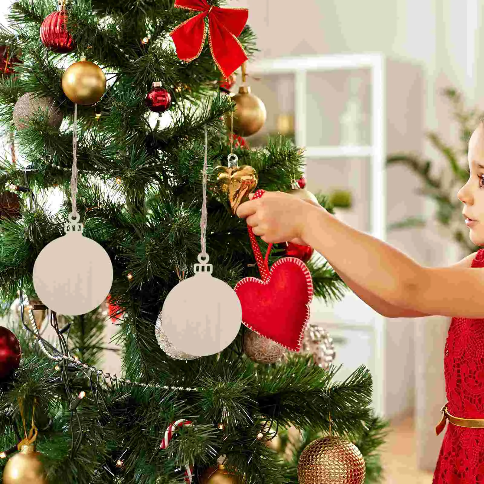 

50pcs DIY Wooden Christmas Ornaments Unfinished Predrilled Wood Shapes Pieces Xmas Crafts Centerpieces Holiday Hanging