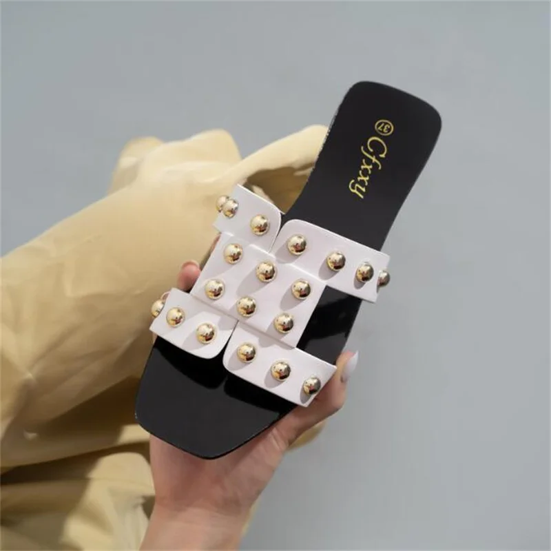 2021 Summer New Fashion Sexy Hollow Fashion Gold Rivets Slippers Women Flat-bottomed Large Size Outdoor Sandals Zapatillas Mujer