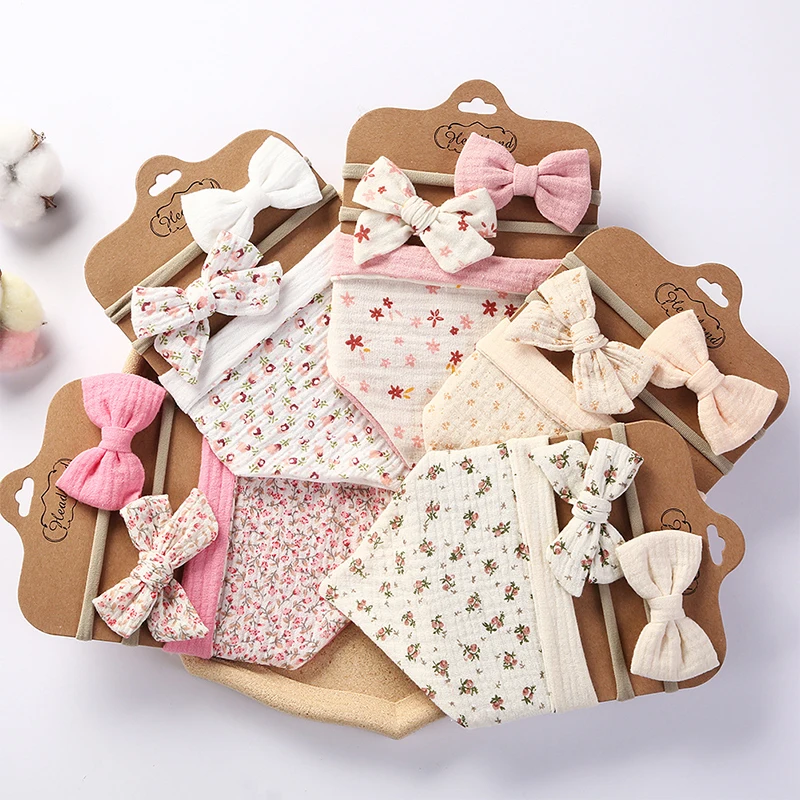 

3Pcs/Set Muslin Cotton Baby Bib Bow Headband Adjustable Button Triangle Saliva Towel Print Infant Boy Girl Feeding Burp Cloth