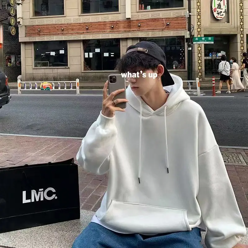 Рисунок 6 - Толстовка с капюшоном и принтом