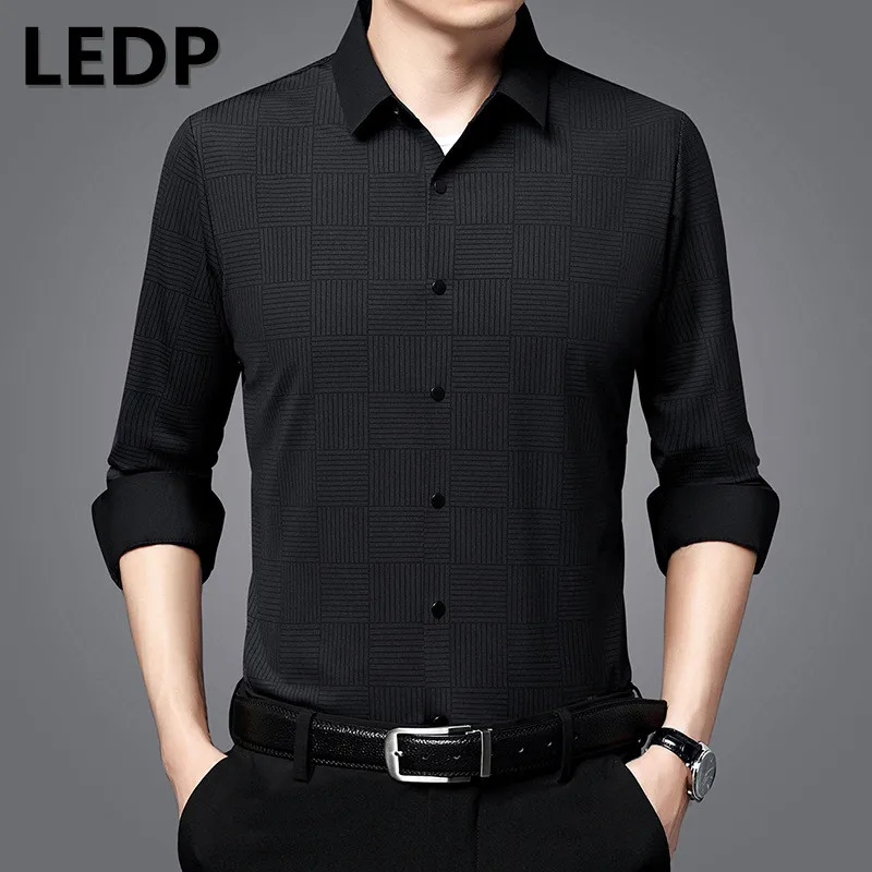 

Рубашка мужская с длинным рукавом, не требует глажки, однобортная, высокоэластичная, с отворотом, большие размеры 4XL