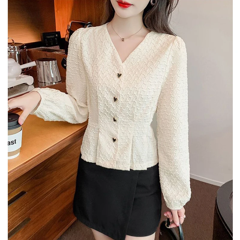 Блузка женская с V-образным вырезом элегантная приталенная рубашка на пуговицах