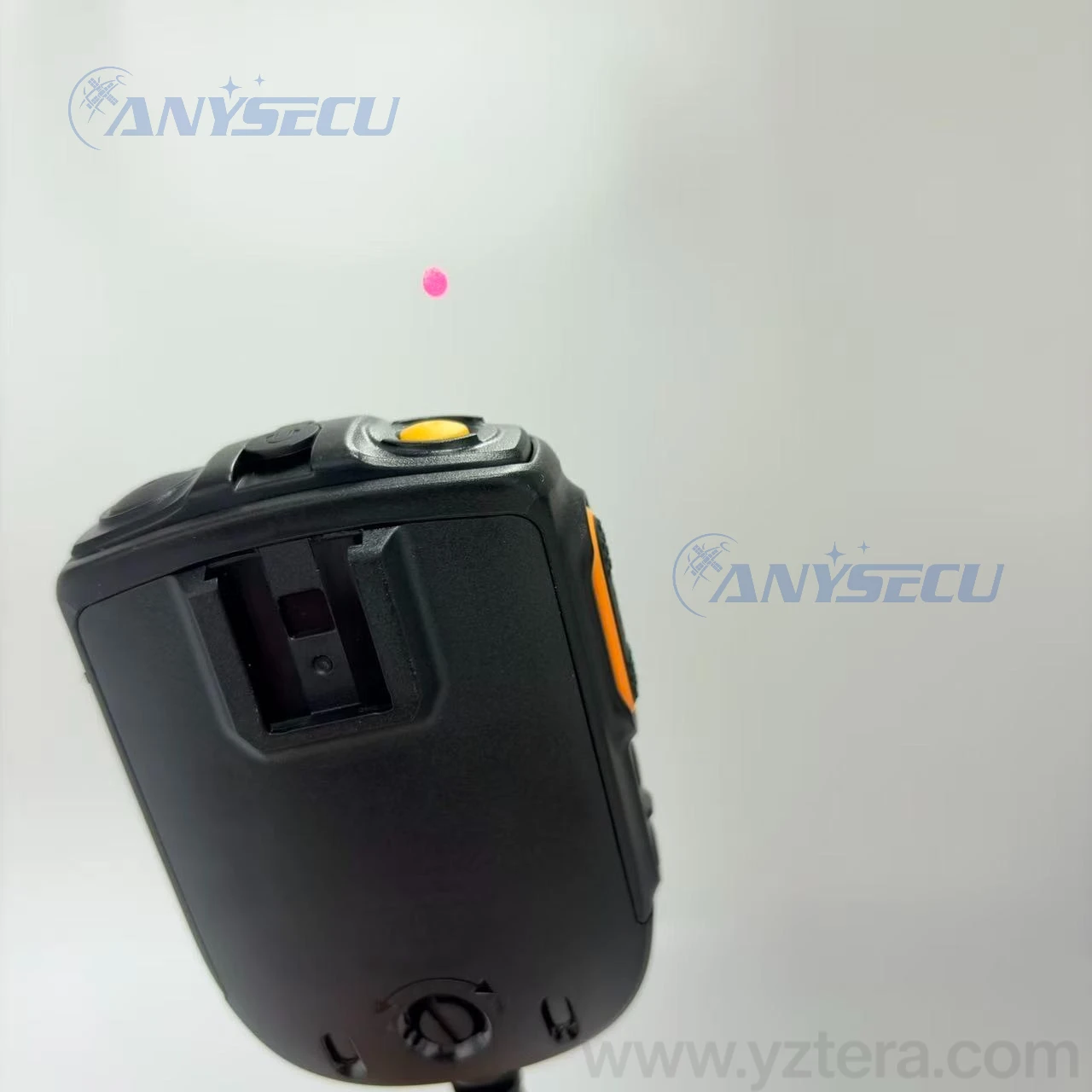 Фото Рация-камера Inrico B04 с 5-мегапиксельной камерой, ИК-подсветкой для ночного видения, кнопкой PTT, динамиком, микрофоном, аккумулятором 2000 мАч, миниатюрная, портативная, для двусторонней связи и патрулирования. №5