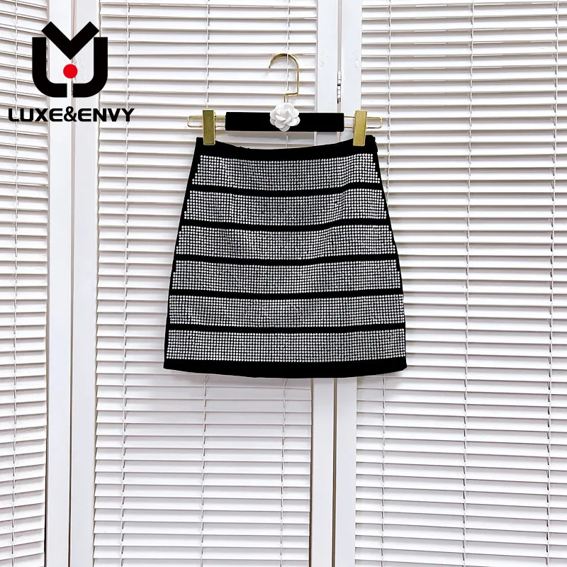 

LUXE&ENVY New High Temperature Hot Diamond Shiny Heavy Industry Versatile Slim Spicy Girl Style Wrapped Half Skirt 2023 Autumn