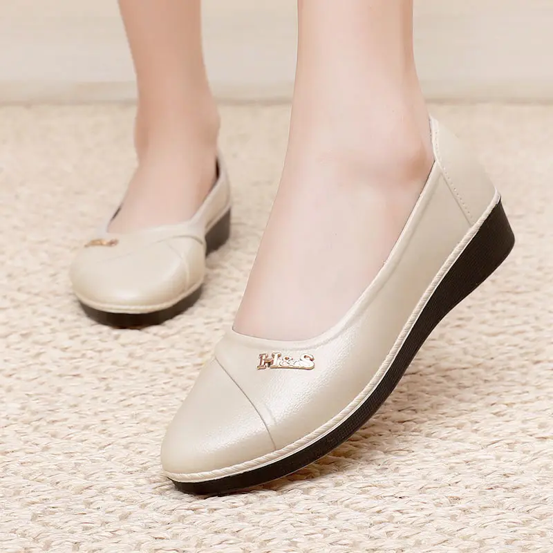 2023 new Black flats shoes woman Leather waterproof Shallow Women's loafers Wedge shoes for women metal Soft Massage zapatillas